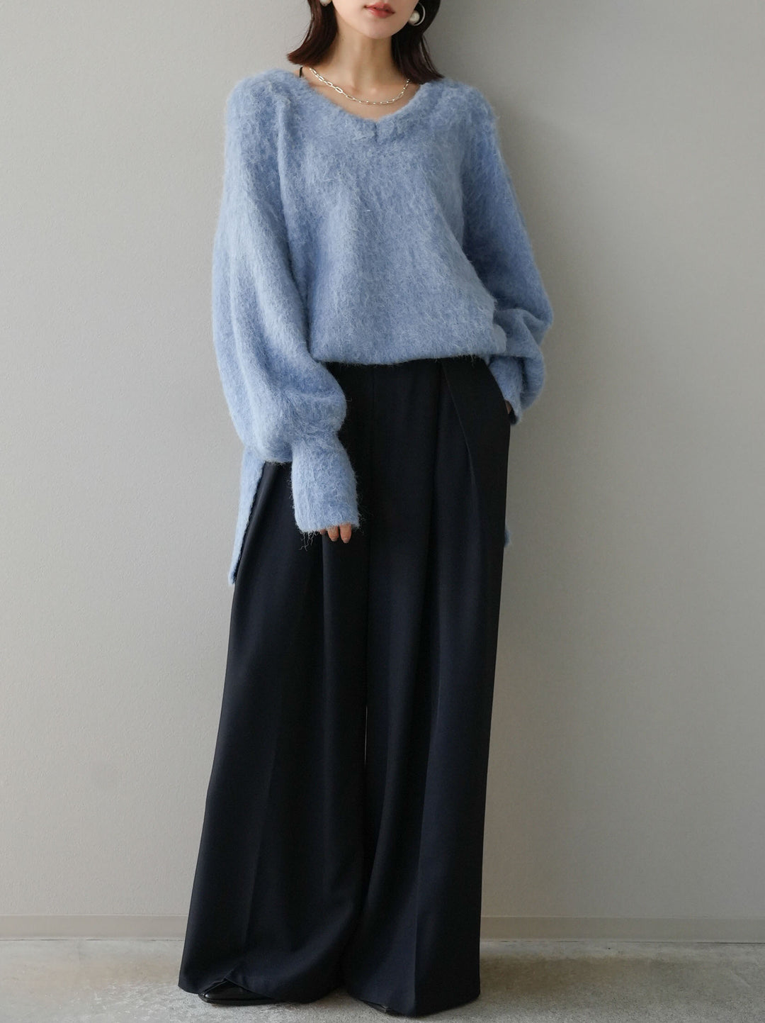 【預購】V領加大尺寸馬海毛針織套頭衫/藍