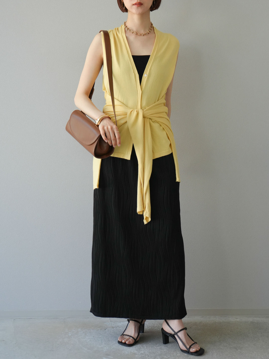 [SET]腰巻きデザインノースリーブニットカーディガン+ウェーブパイピングタイトスカート(2set)