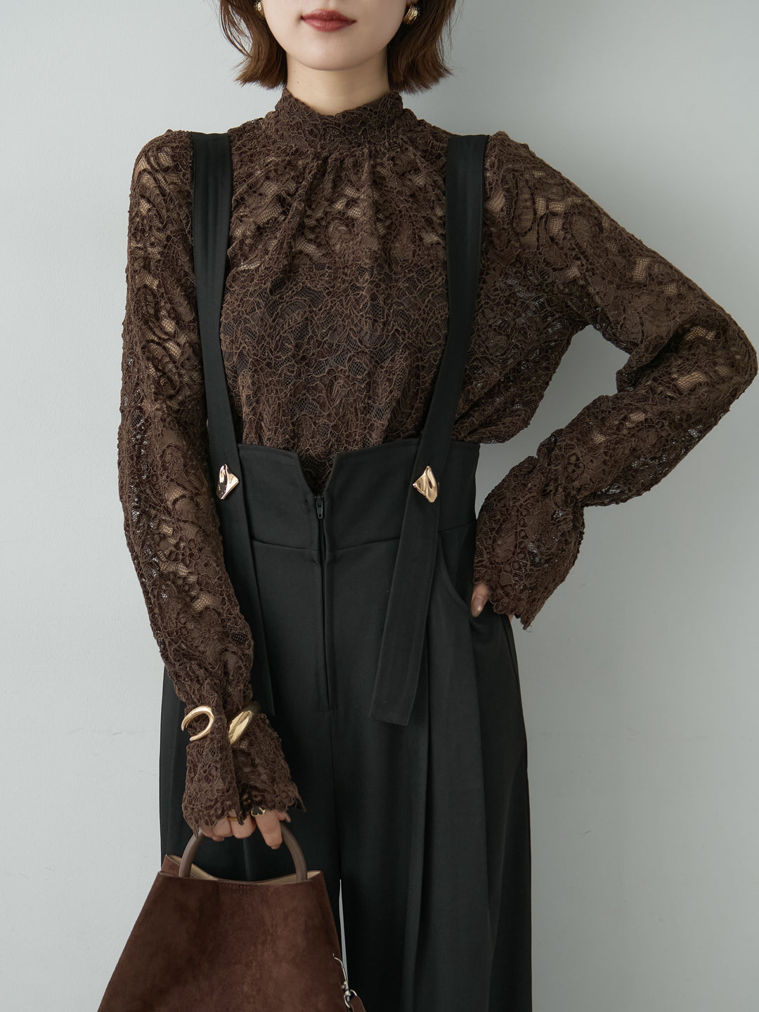 [SET]ベロアレースバックリボンブラウス+ゴールドボタンサスペンダーワイドパンツ(2set)