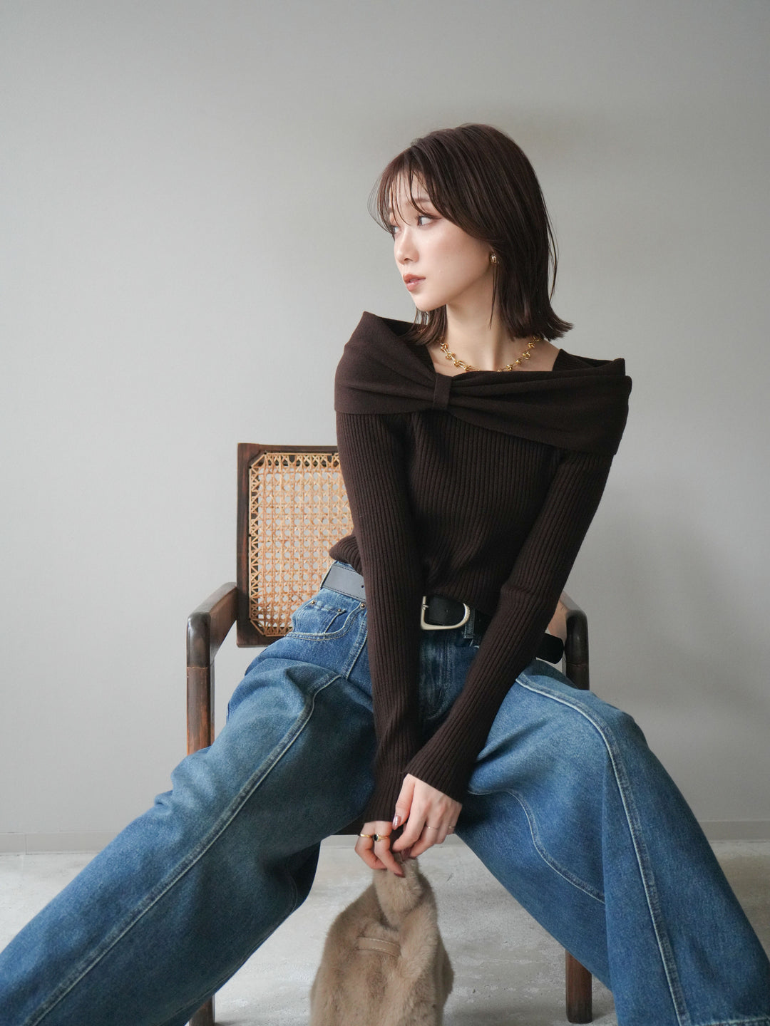[予約]リボンモチーフオフショルリブニットトップス/brown