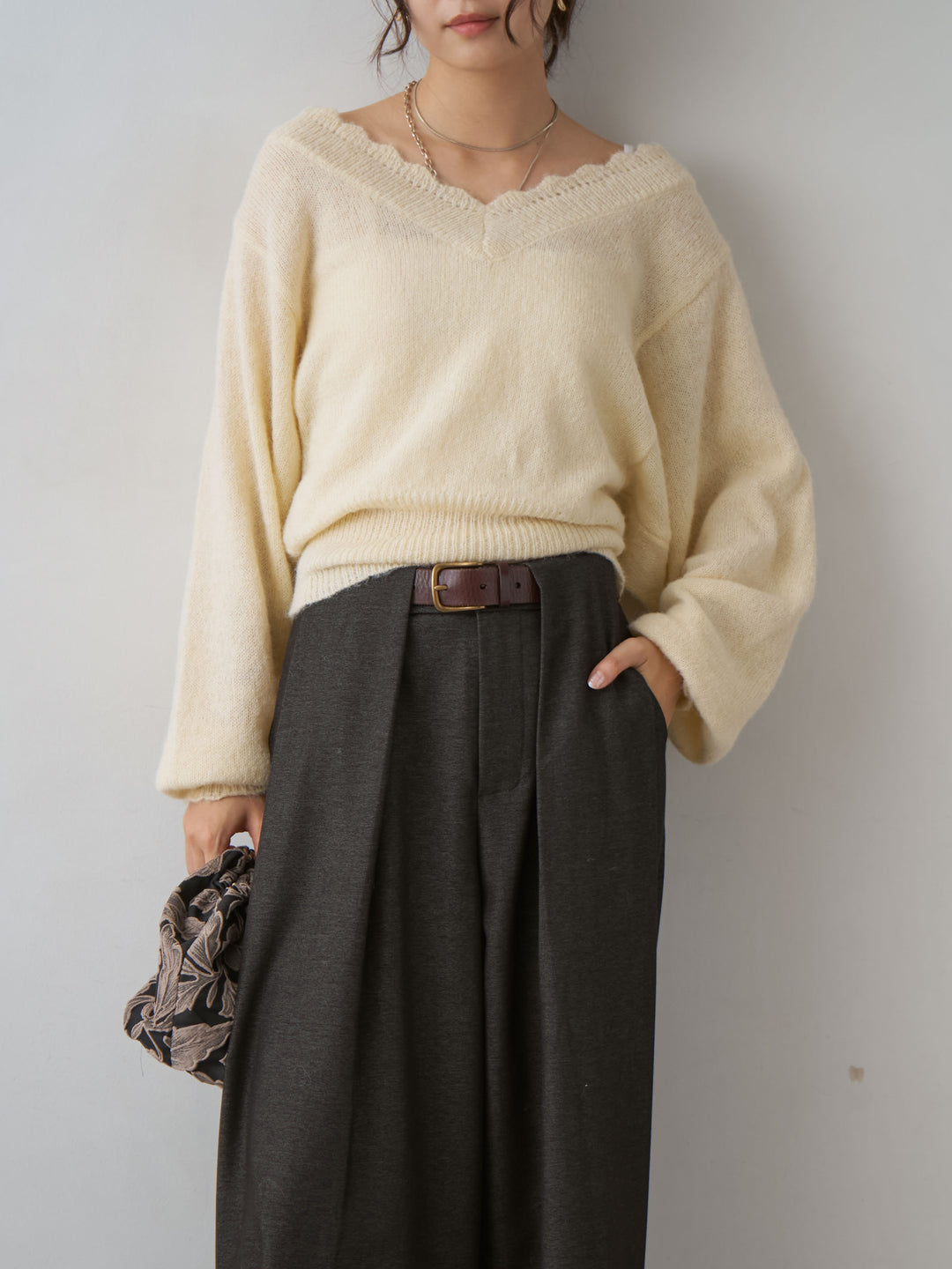 [予約]スカラップVネックドルマンニットトップス/ivory