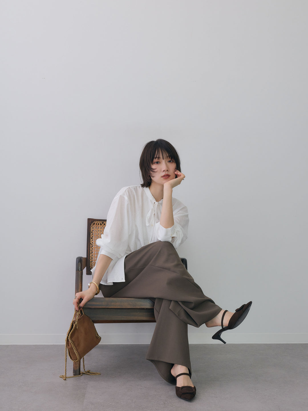 [予約]バックギャザーボウタイブラウス/offwhite