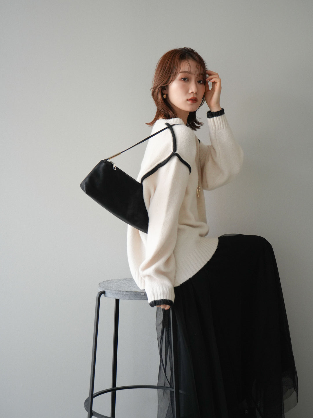 [予約]バイカラーパイピングニットプルオーバー/ivory