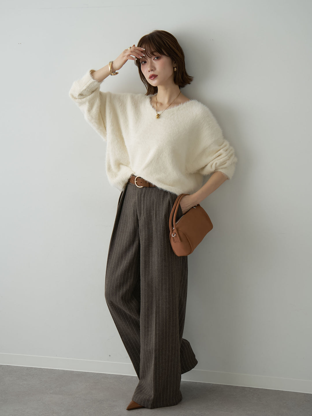 [SET]バックリボンVネックシャギーニットトップス+ピンストライプタックワイドパンツ(2set)