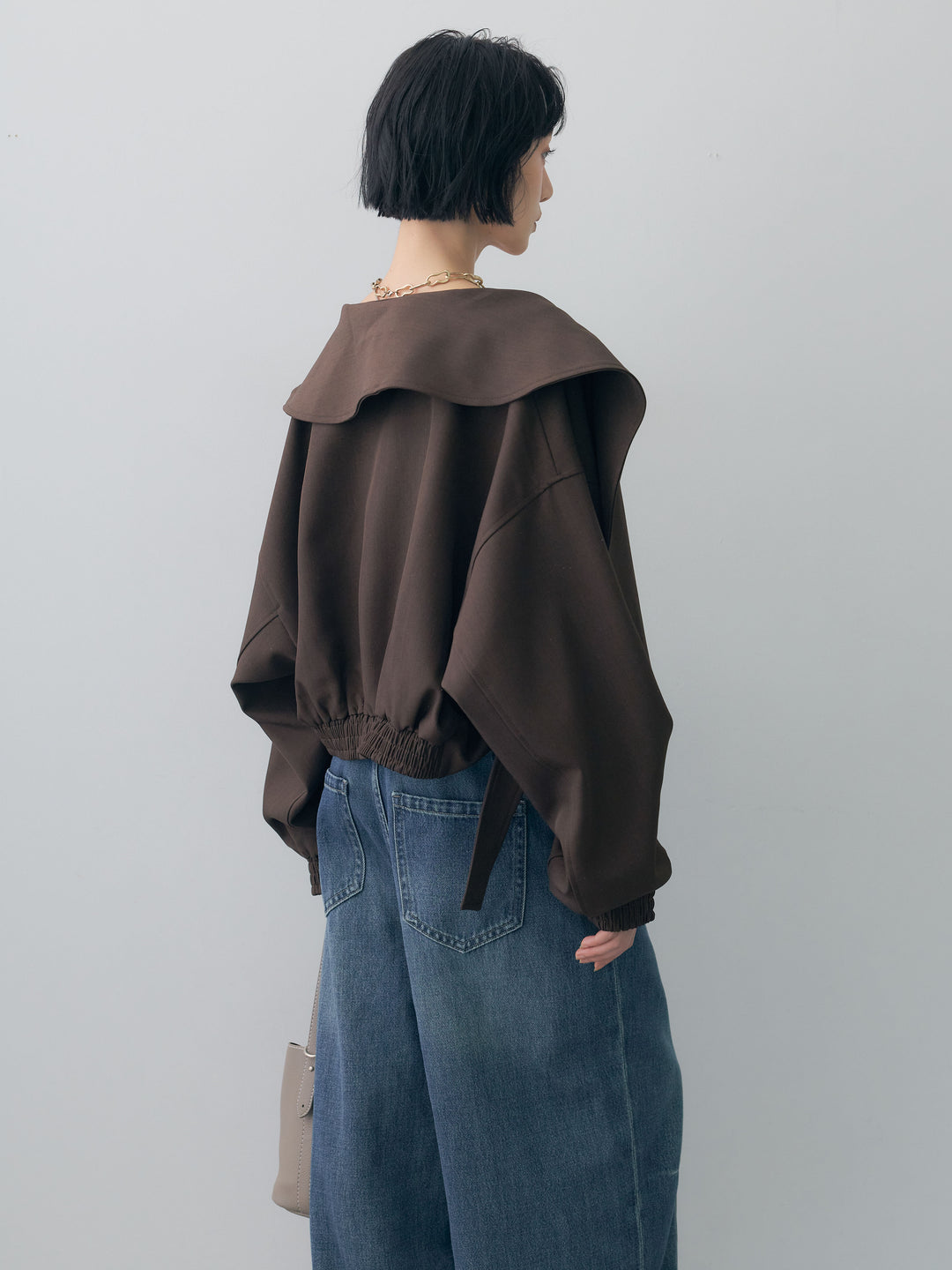 [SET]サイドベルトビッグカラーショートジャケット+カップ付きバッククロスキャミソール(2set)