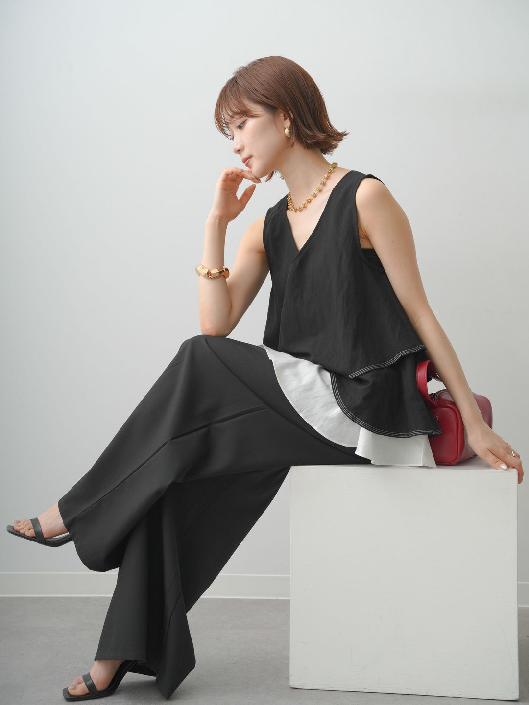 [SET]アシメフリルドッキングステッチノースリブラウス+ダブルバックルベルト付ワイドパンツ(2set)