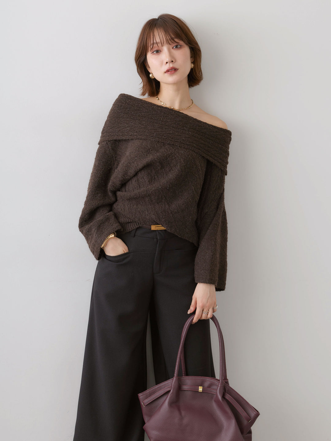 [予約]アシメデザインオフショルニットトップス/brown