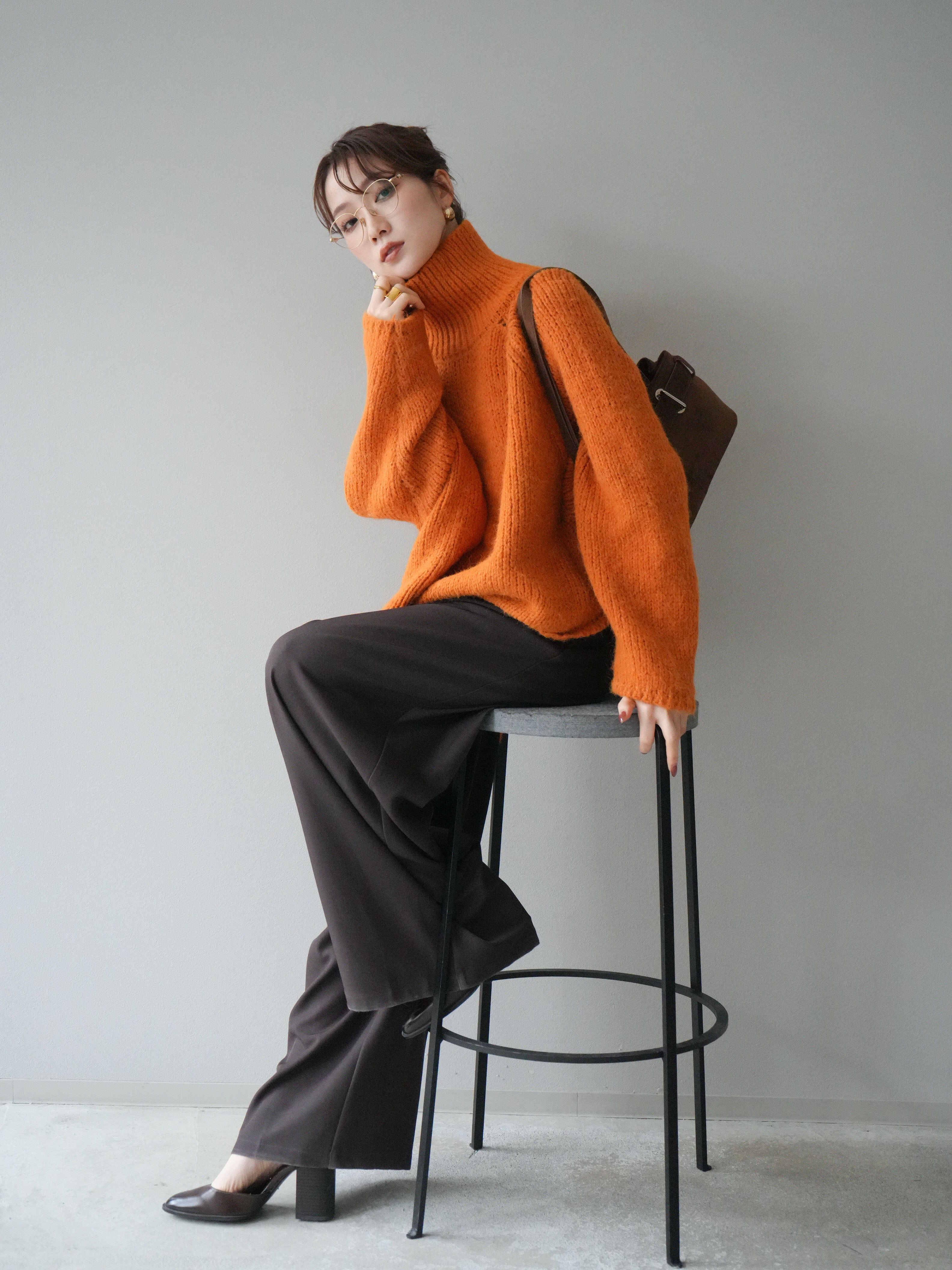 予約]アシンメトリーハイネックニットプルオーバー/orange – Lumier