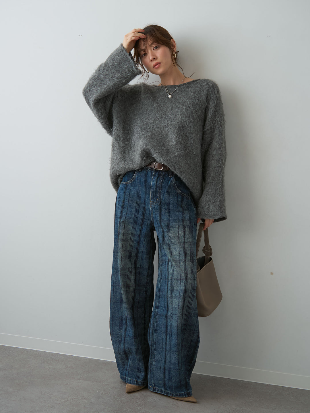 [SET]ボートネックシャギーオーバーニットトップス+チェックエンブロイダリーカーブワイドデニム(2set)