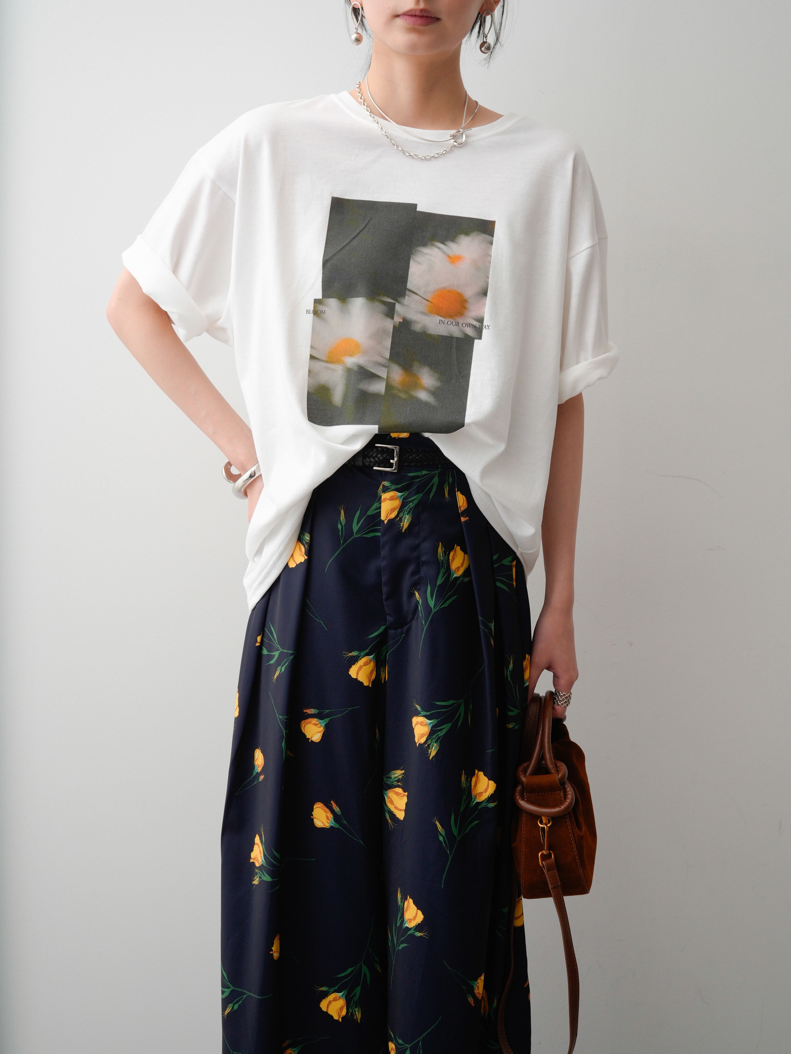 SET]フラワーフォトTEE+フラワープリントドレープタックパンツ(2set