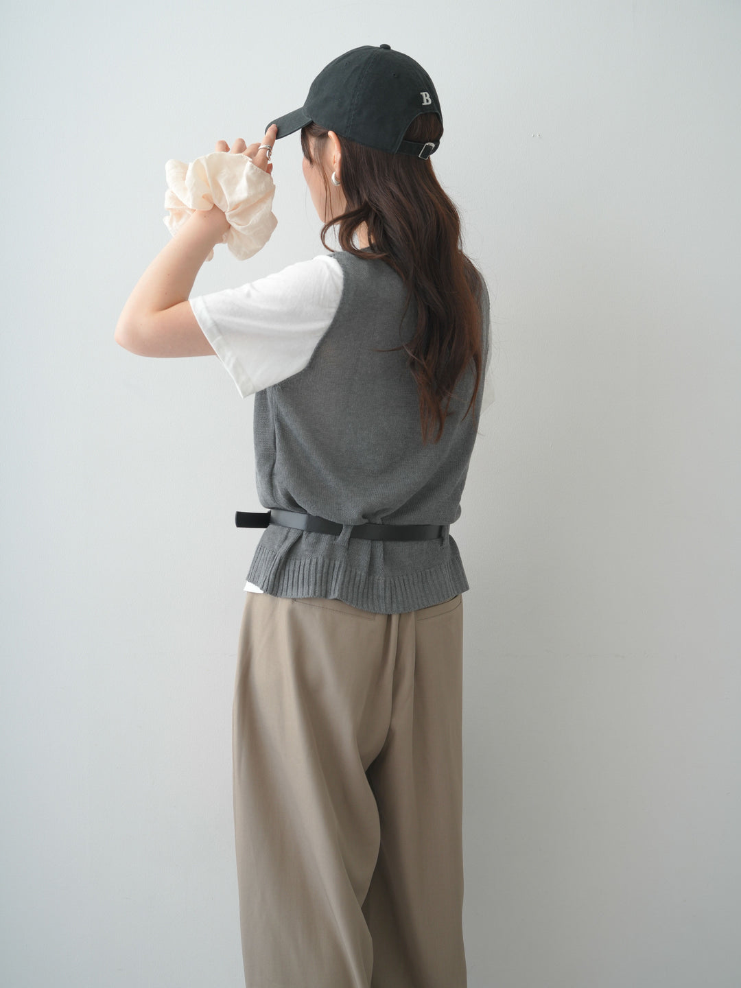[SET]ベルト付ニットベストレイヤードデザイントップス+ツイルタックコクーンパンツ(2set)