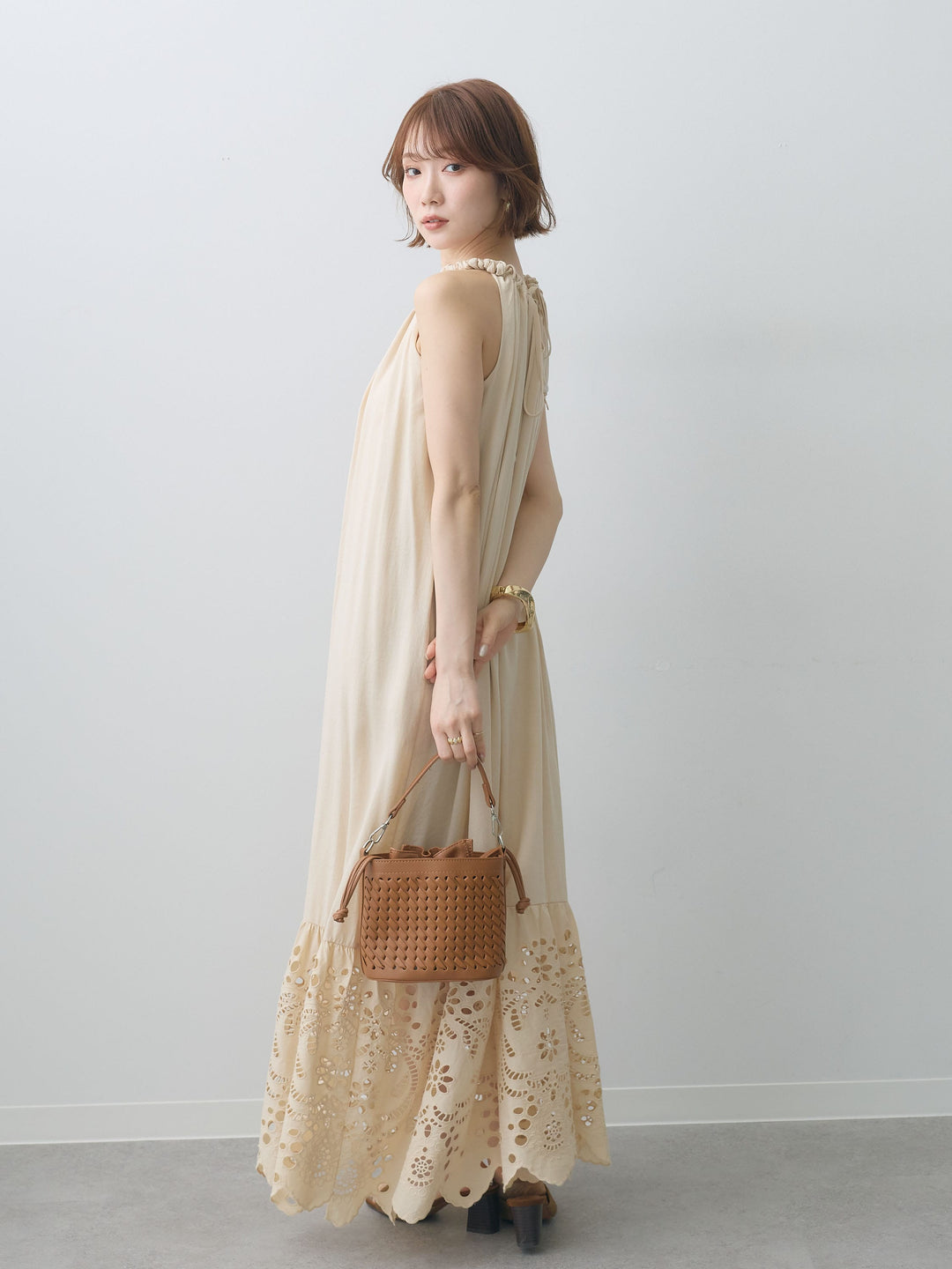 [予約]スカラップヘムカットワークレースキャミワンピース/beige