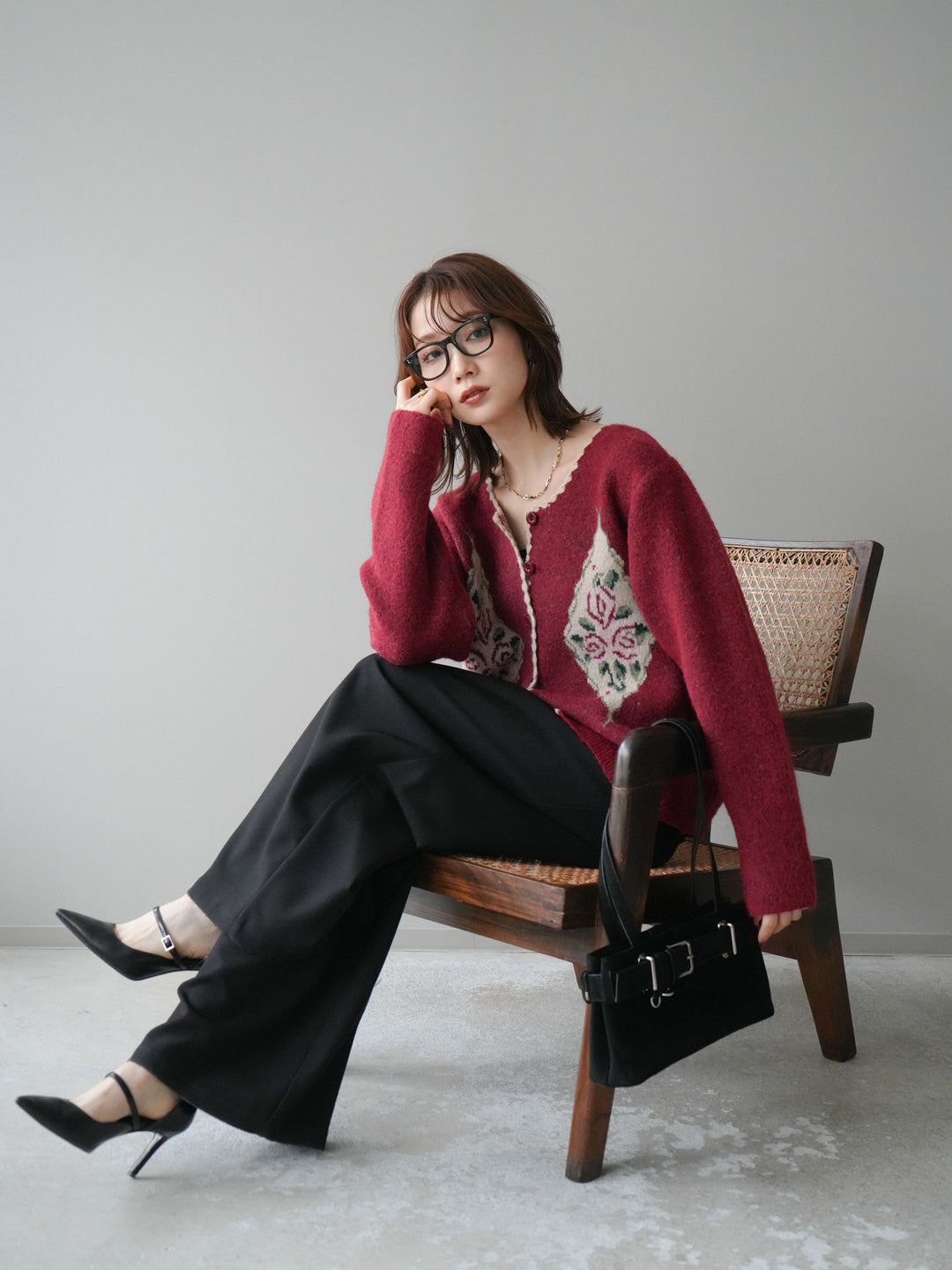 [予約]アンティークフラワージャガードニットカーディガン/red