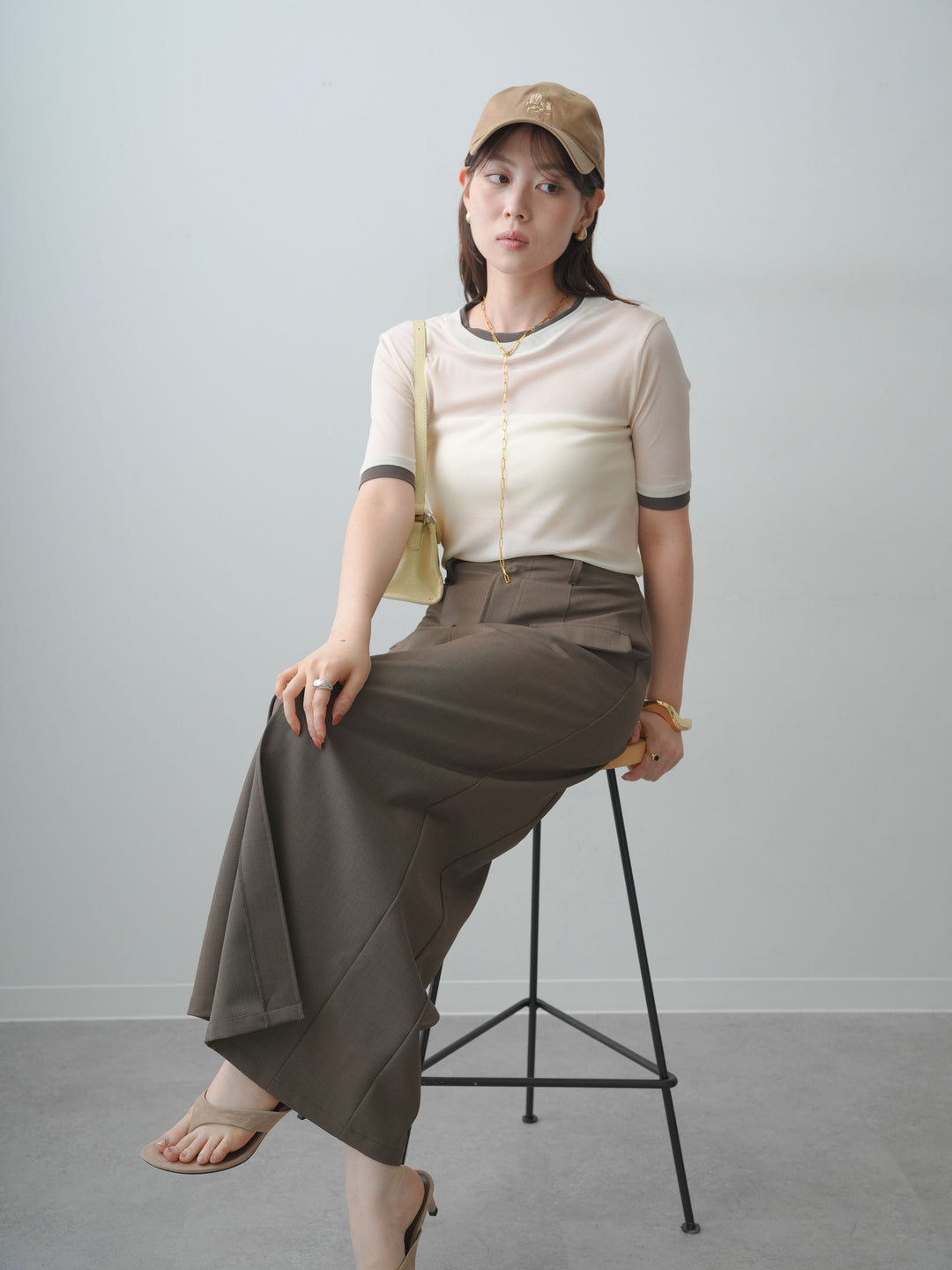[SET]トリムレイヤードシアー半袖トップス+クレープデシンフラップ付きストレートスカート(2set)