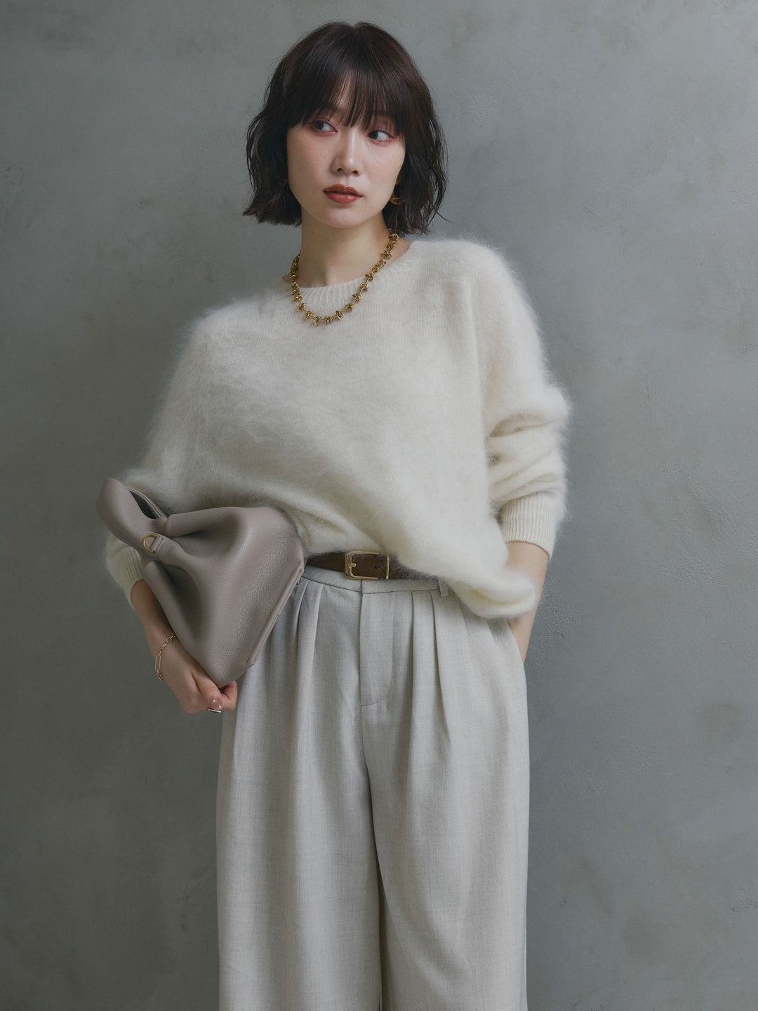 [予約]カシミア混クルーネックニットプルオーバー/white