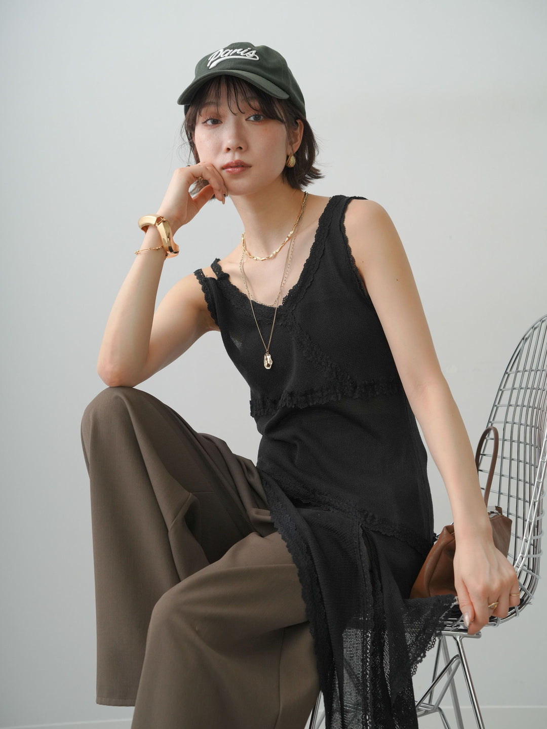 【套裝】蕾絲邊V領不對稱無袖針織上衣 + 蕾絲邊V領不對稱無袖針織上衣（兩件式）
