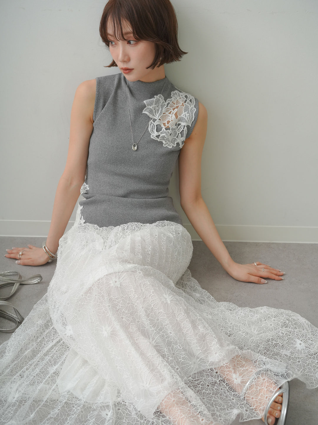 【套裝】側邊蕾絲無袖仿針織上衣 + 側邊蕾絲無袖仿針織上衣（兩件套）