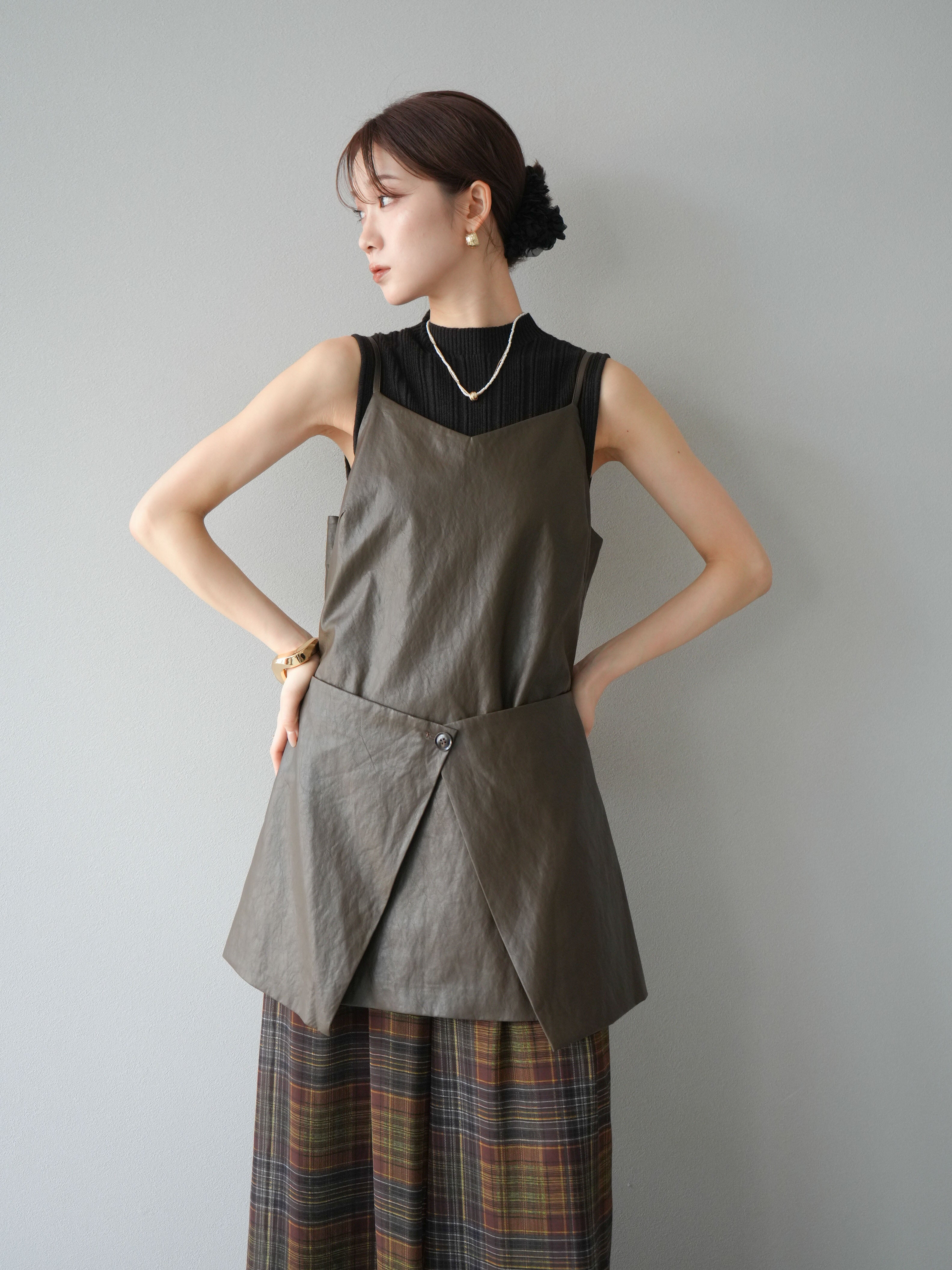 予約]レイヤードレザーキャミソールチュニック/ブラウン – Lumier