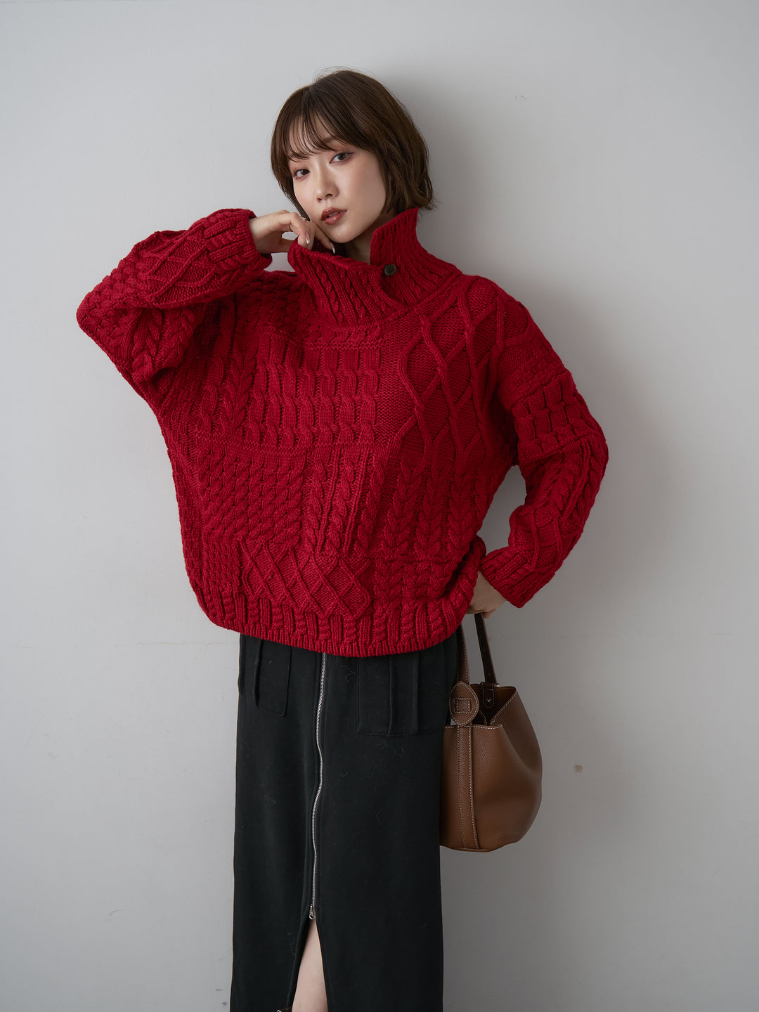 [予約]ネックボタンミックスケーブルニットトップス/red