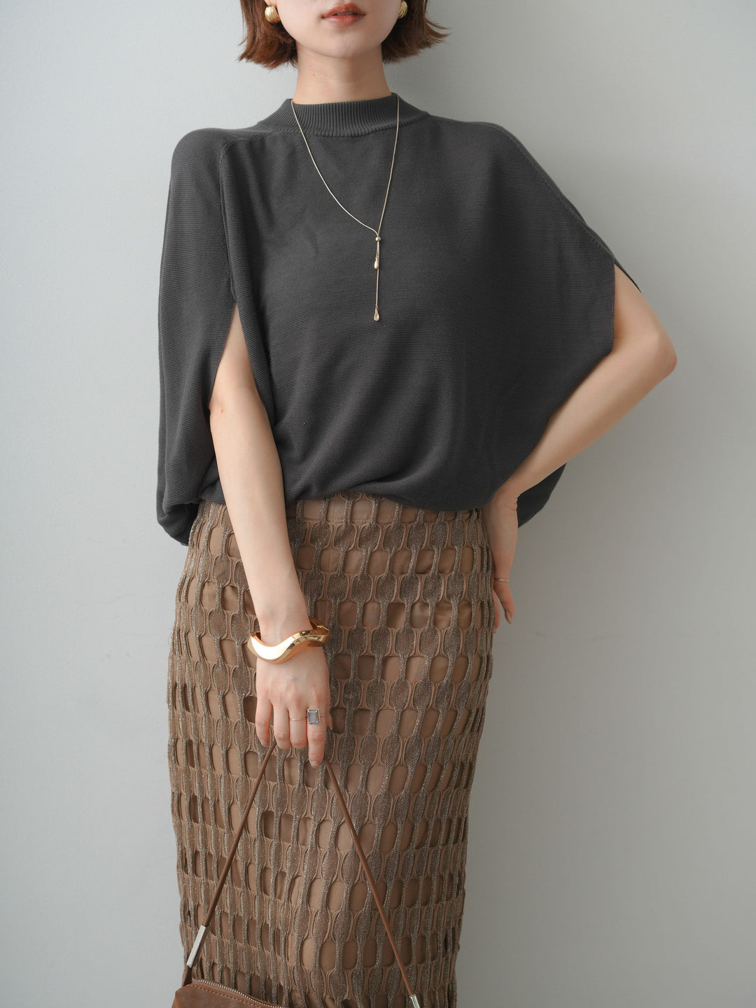 [予約]ボトルネックドロップショルダーニットトップス/charcoal