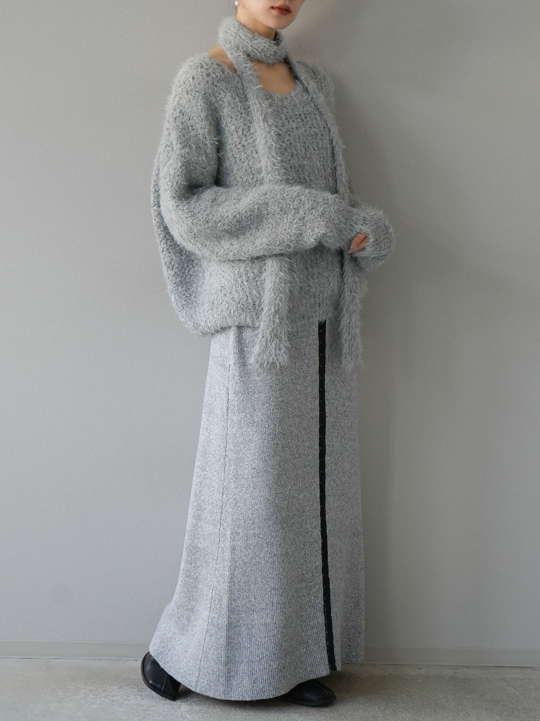 [預訂] 鉤花多向針織半身裙/灰色