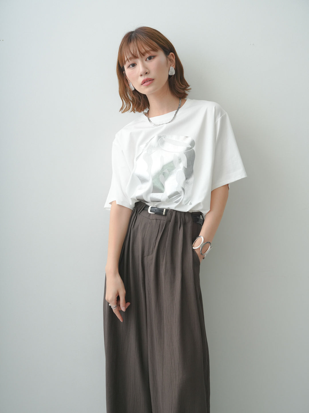 [SET]クールタッチアートロゴオーバーTEE+ベルト付ワッシャーライトワイドパンツ(2set)