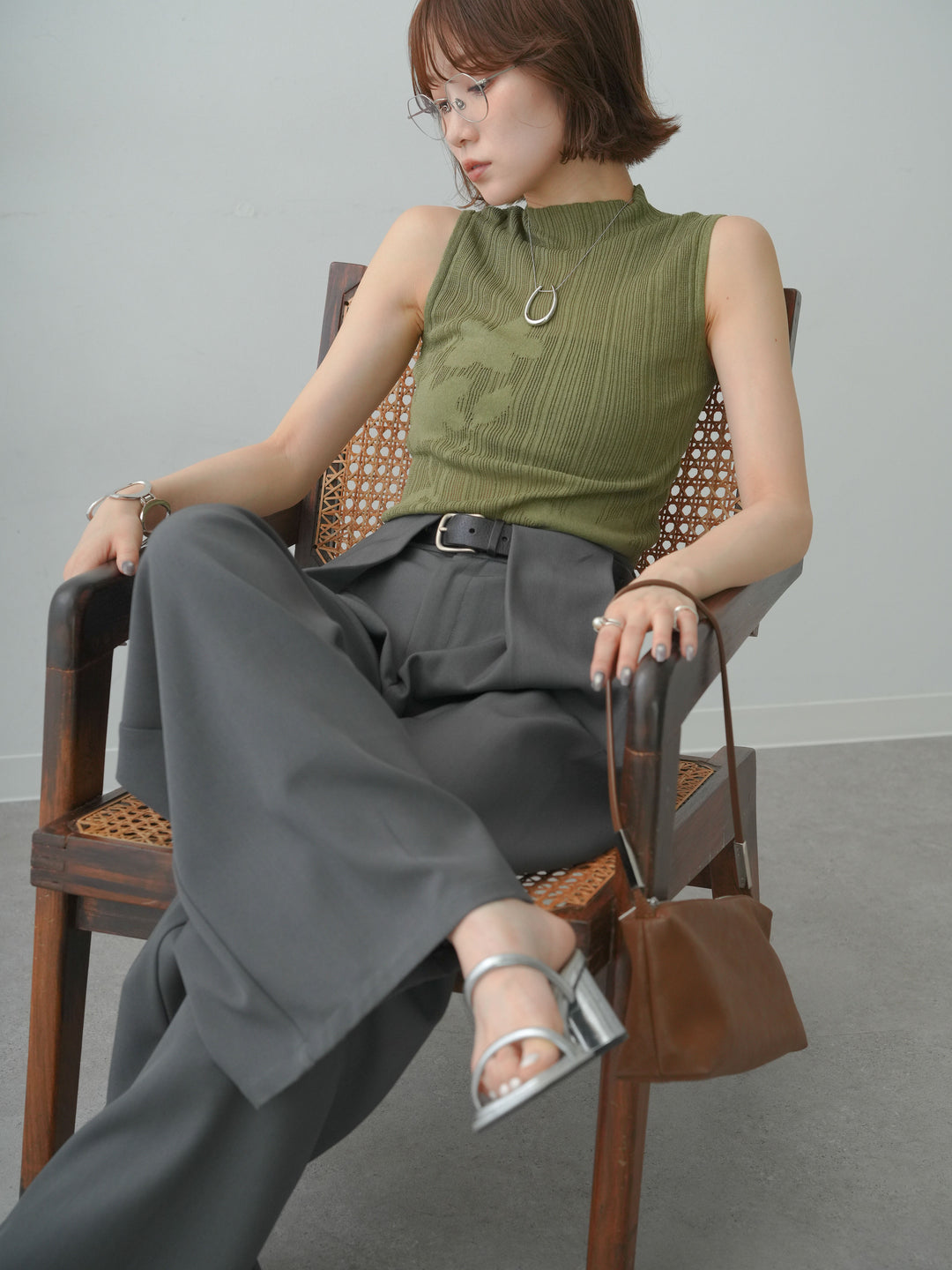[SET]フラワーシアーランダムリブノースリトップス+ベルトループデザインワイドパンツ(2set)