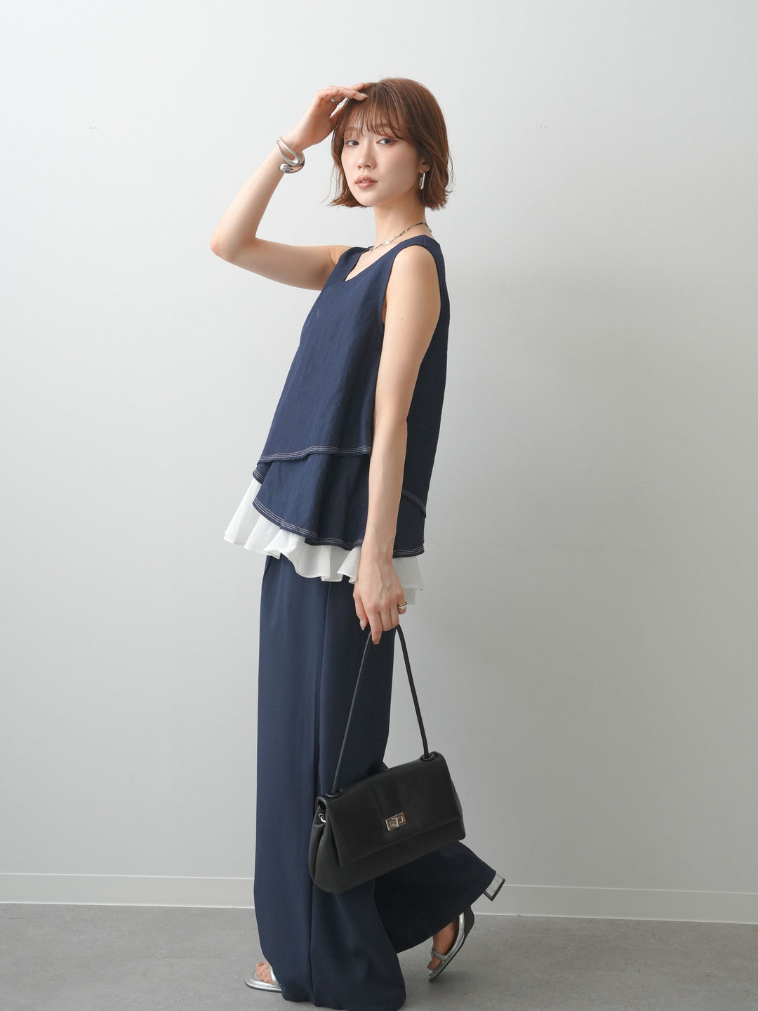 [SET]アシメフリルドッキングステッチノースリブラウス+ダブルバックルベルト付ワイドパンツ(2set)