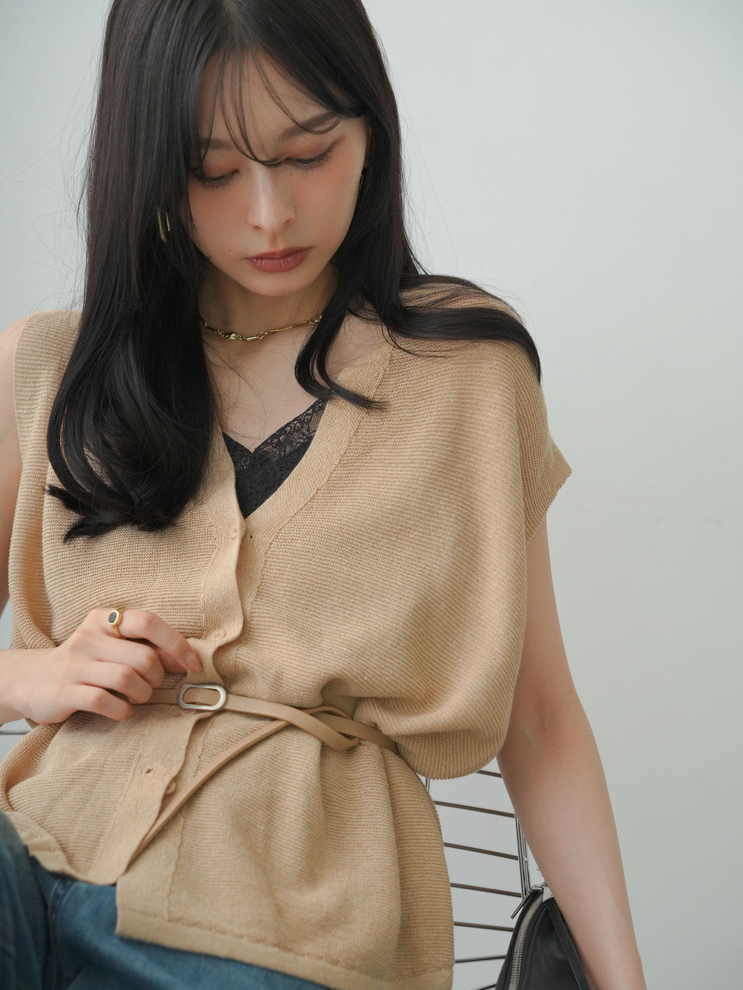 [SET]ベルト付フロントボタンノースリニットトップス+選べるアクセセット(2set)