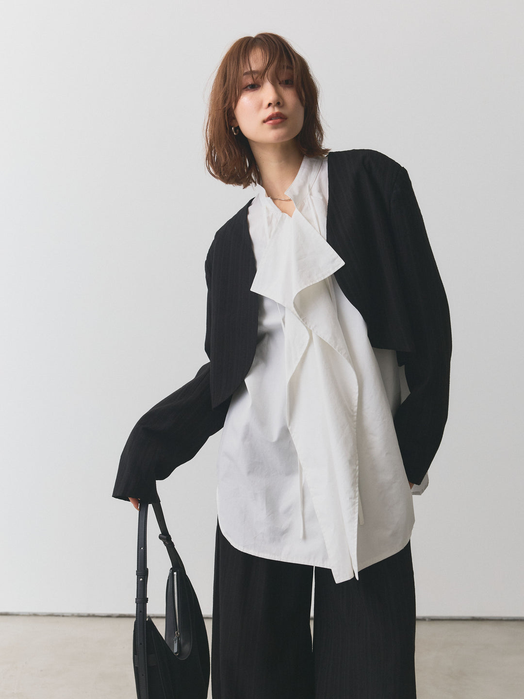 【Allure】[SET]ヘリンボーンショートジャケット＆ワイドパンツSET UP+ピーチスキンデザインネックオーバーシャツ(2set)