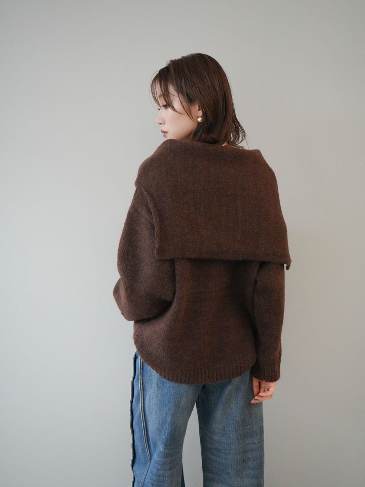 [予約]ストール付きVネックニットプルオーバー/brown