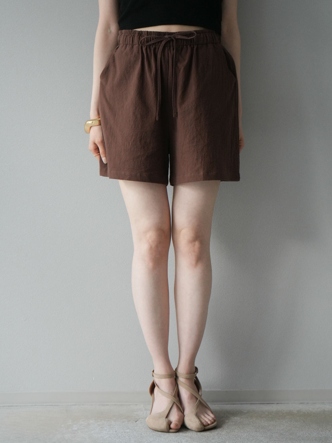 [套裝] 亞麻V領襯衫與短褲套裝（2套）