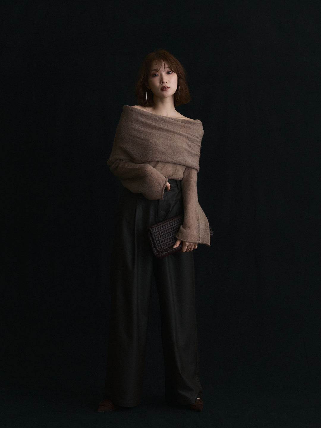 【Allure】[SET]オフショルシアーニットプルオーバー+レザータックセミワイドパンツ(2set)