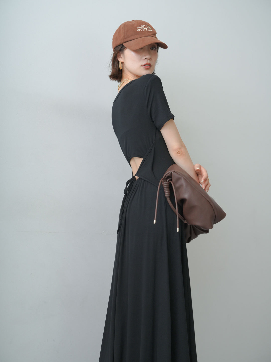 [予約]バックオープンフレアカットワンピース/black