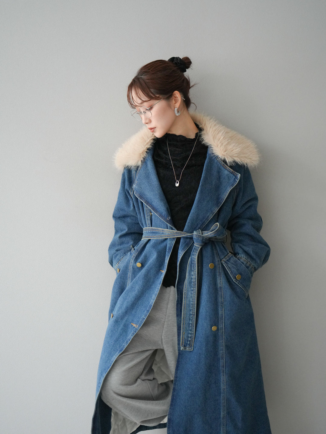 [予約]ファー襟デニムロングコート/blue