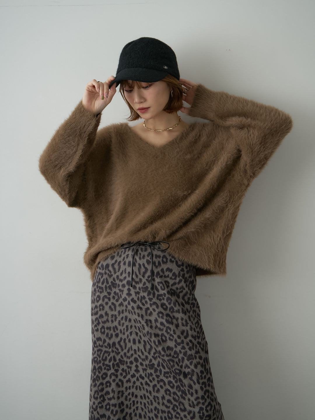 [予約]バックリボンVネックシャギーニットトップス/brown