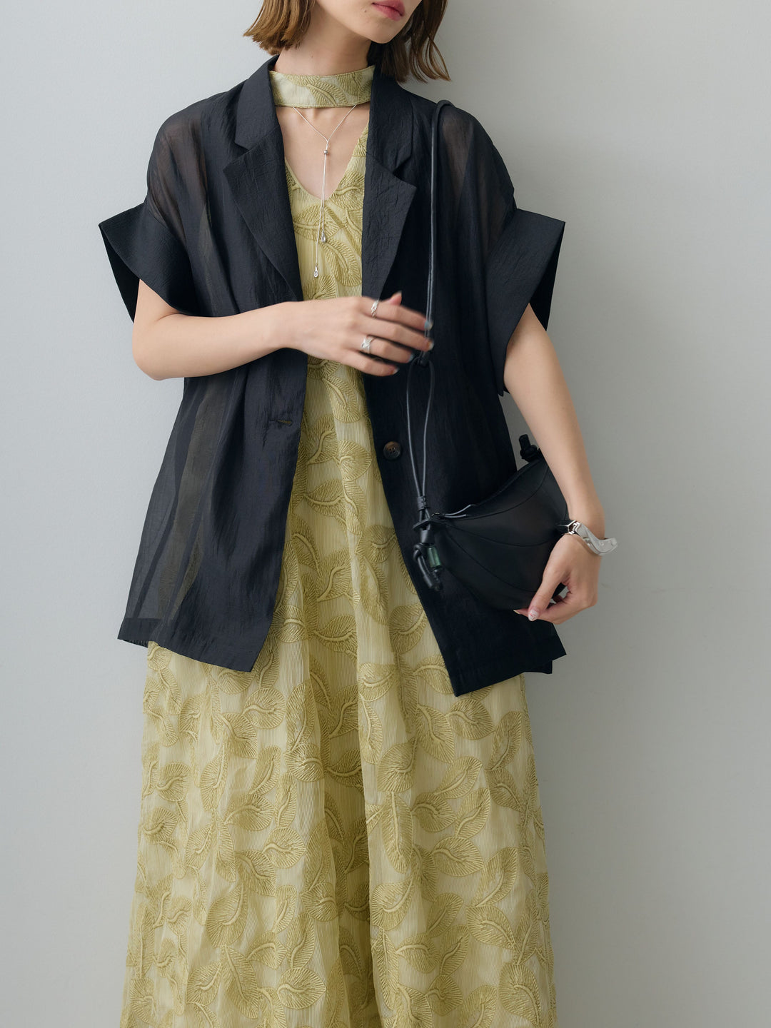 【套裝】葉子刺繡吊帶洋裝+透視寬鬆短袖外套（兩件套）
