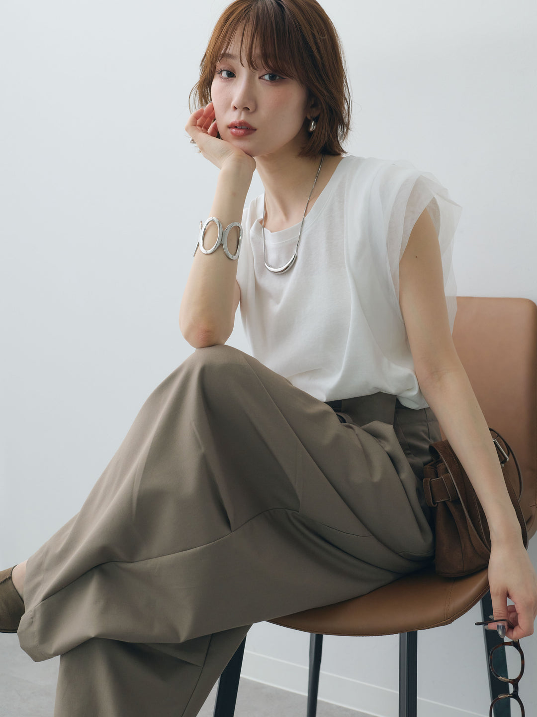 [SET]ショルダーチュールノースリTEE+ベルトループカーブタックワイドパンツ(2set)