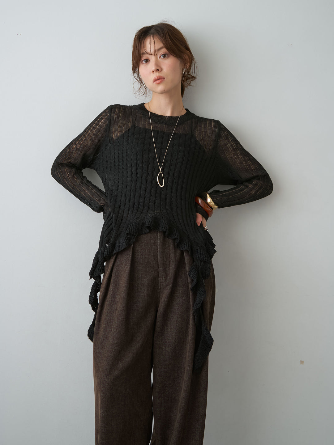 [予約]ヘムフリル透かし編みニットトップス/black