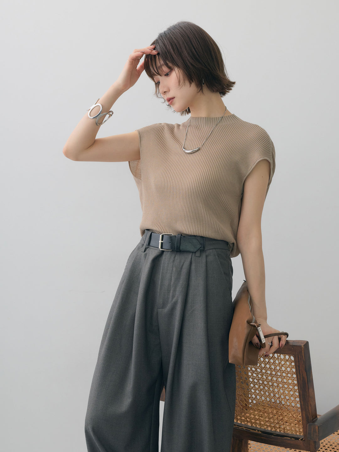 [予約]ボトルネックフロントリブニットトップス/beige