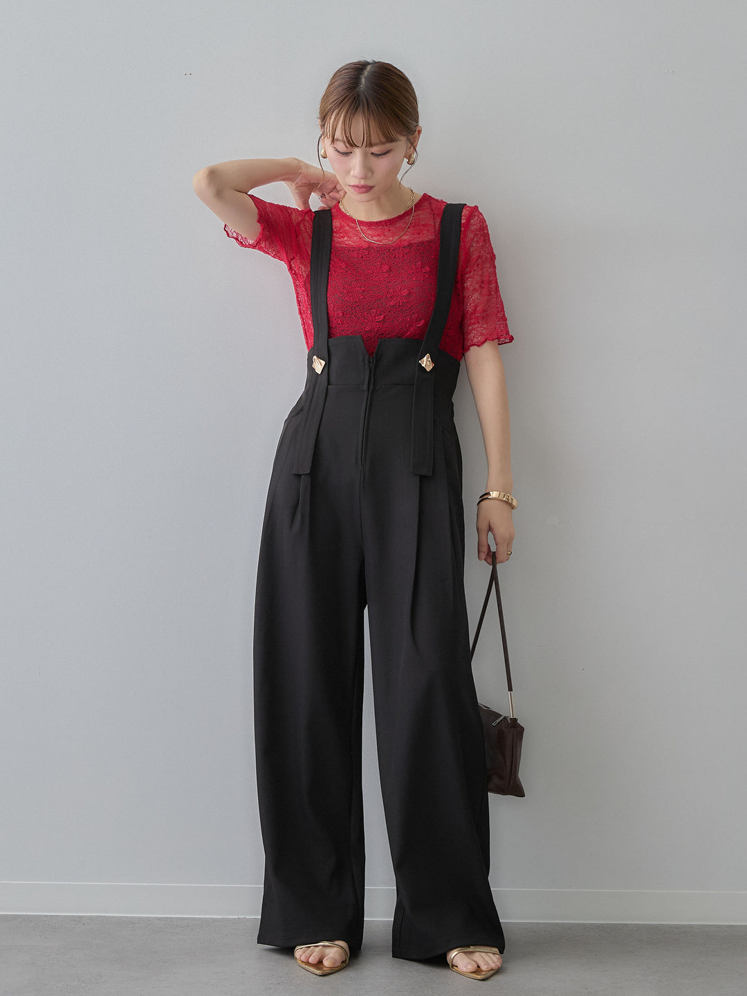 [SET]フラワーモチーフレーストップス+ゴールドボタンサスペンダーワイドパンツ(2set)