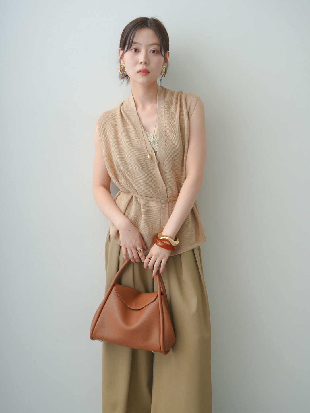 [SET]ベルト付フロントボタンノースリニットトップス+ベルト付フロントボタンノースリニットトップス(2set)
