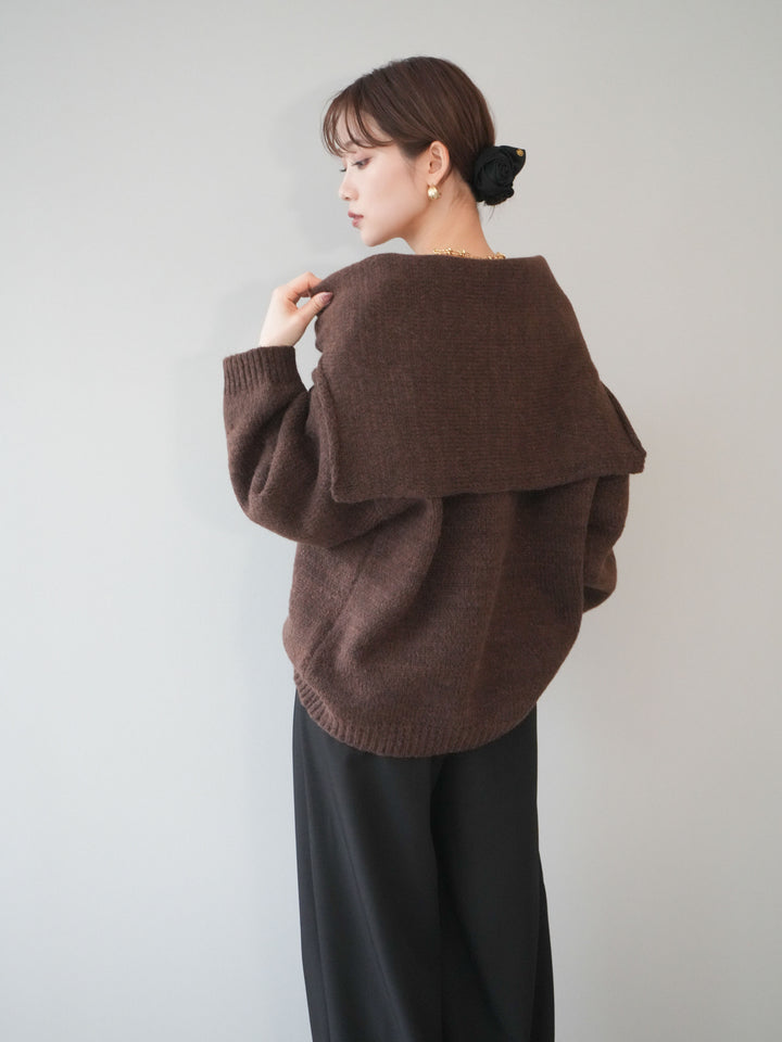 [予約]ストール付きVネックニットプルオーバー/brown