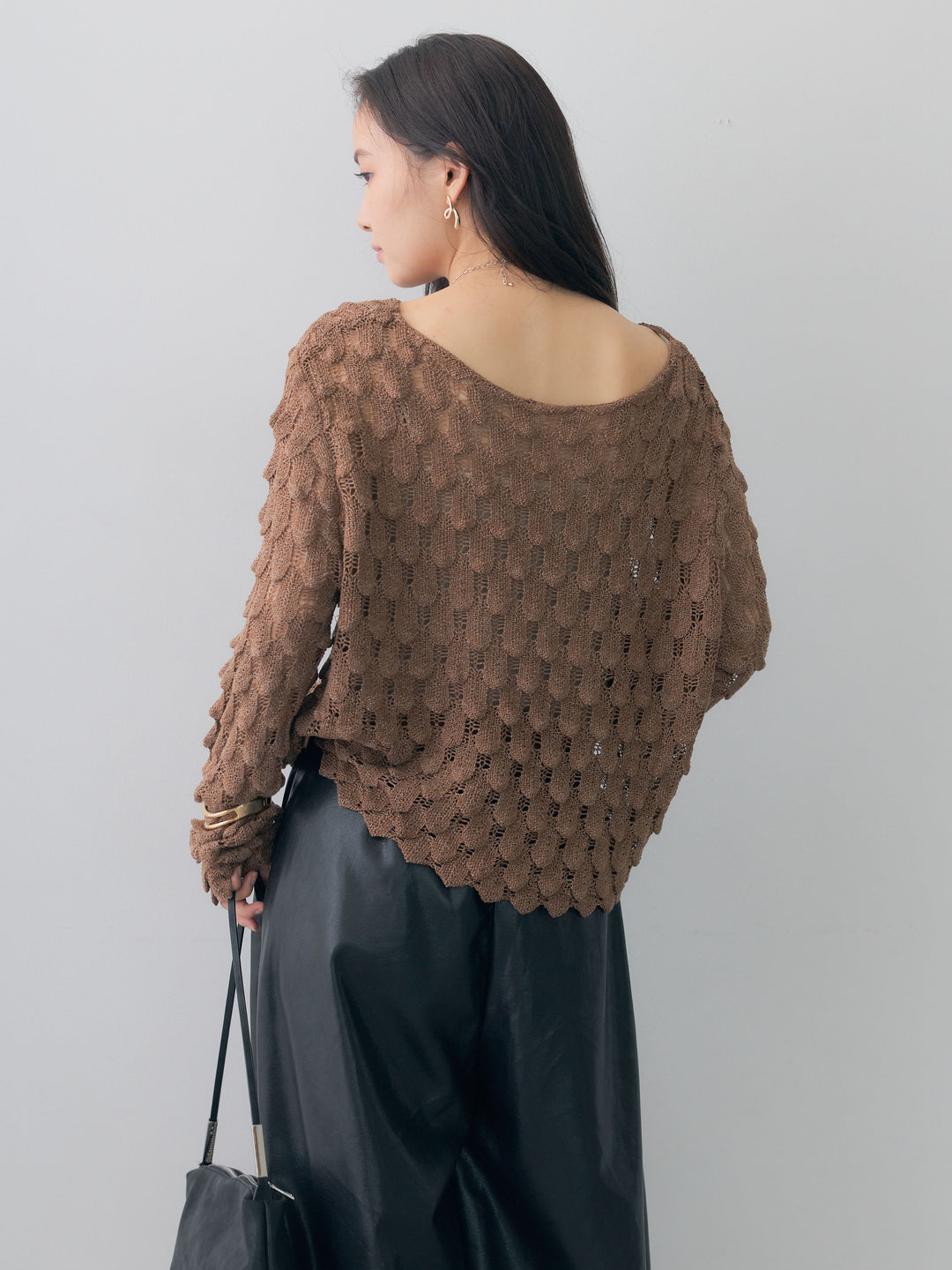 [SET]テクスチャードスカラップニットトップス+フェイクレザーワイドパンツ(2set)