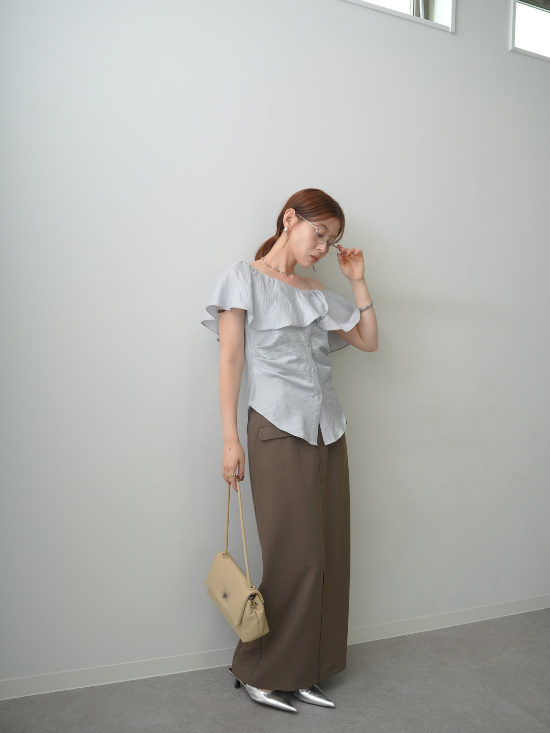 [SET]ラッフルオフショルブラウス+クレープデシンフラップ付きストレートスカート(2set)
