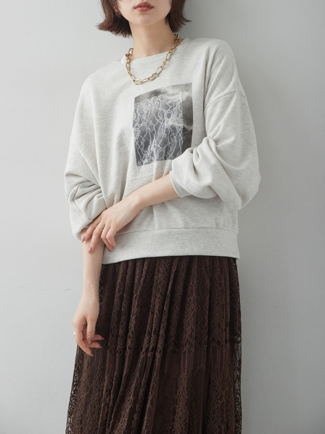 [SET]レースドッキングスウェットプルオーバー+ベロアレースドレープフレアスカート(2set)