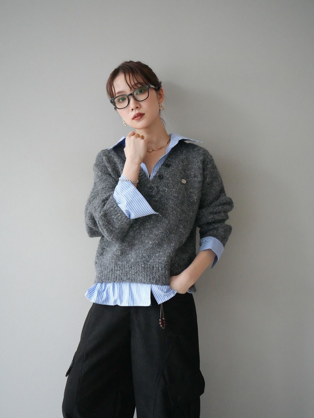 [予約]ストライプシャツドッキングMIXヤーンニットプルオーバー/charcoal