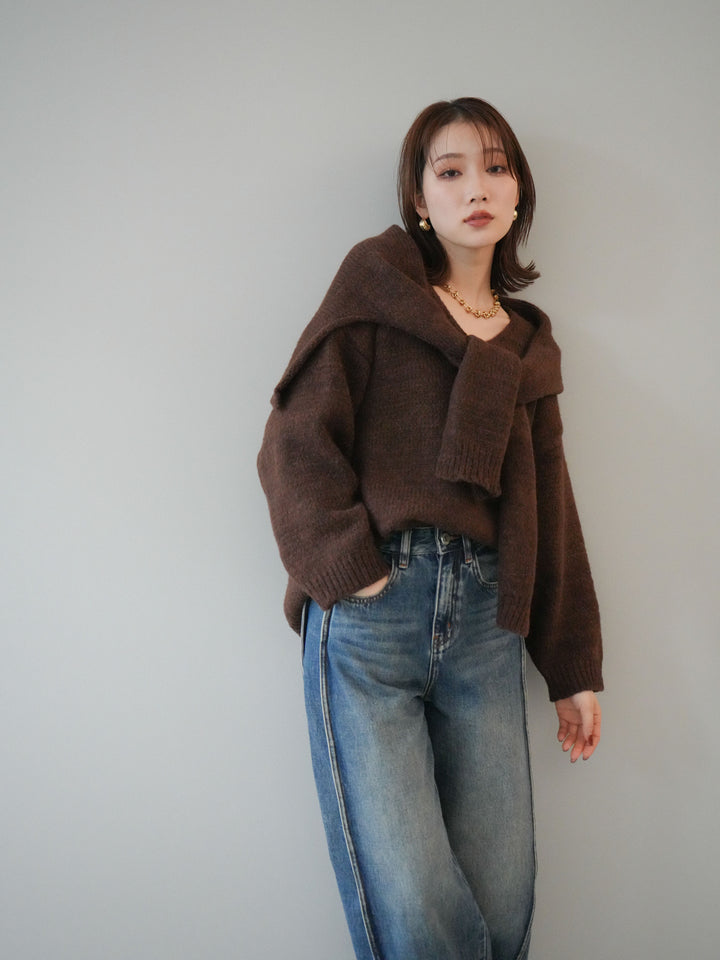 [予約]ストール付きVネックニットプルオーバー/brown