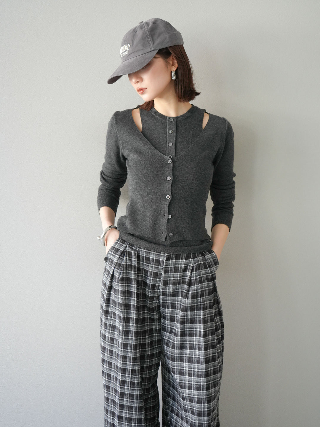 [予約]レイヤードデザインニットカーディガン/チャコール