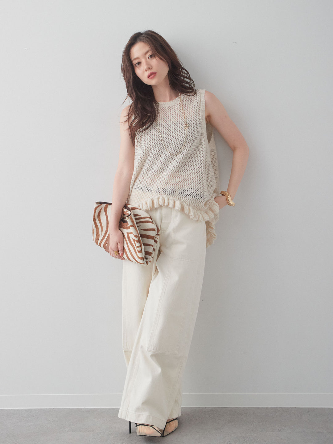[SET]透かし編みヘムフリルノースリニットトップス+パネルステッチバレルデニム(2set)